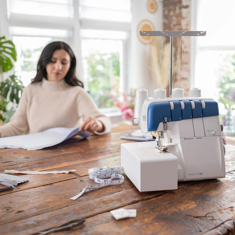 HUSQVARNA VIKING Amber Air S 400 Air-Threading Overlock Serger Machine