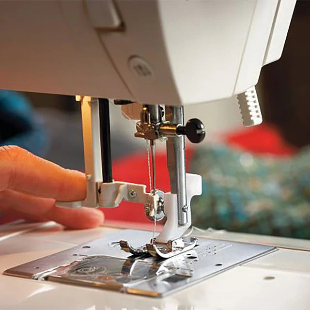 HUSQVARNA VIKING Emerald 116 Mechanical Sewing Machine