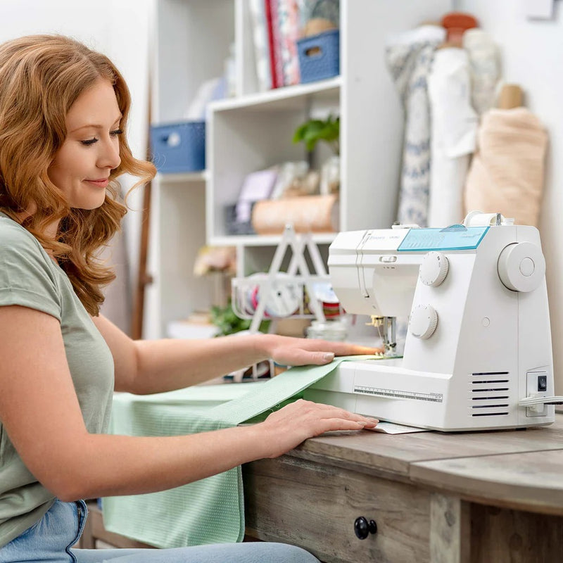 HUSQVARNA VIKING Emerald 118 Mechanical Sewing Machine