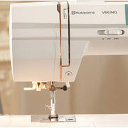 HUSQVARNA VIKING Emerald 118 Mechanical Sewing Machine
