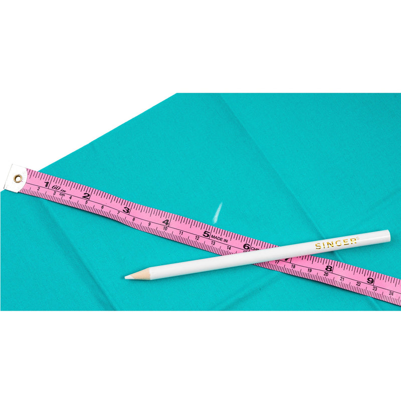 SINGER® Beginner’s Sewing Kit – 130 Pieces