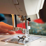 HUSQVARNA VIKING Emerald 118 Mechanical Sewing Machine
