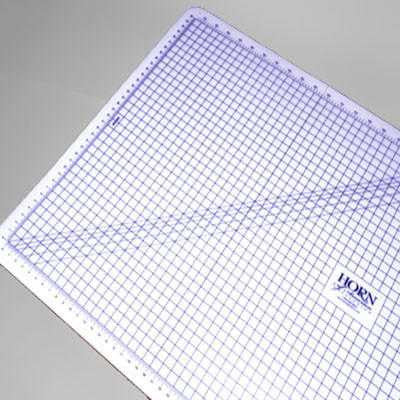 Horn of America Model 2211 Cutting Table – 40" x 72" (White)