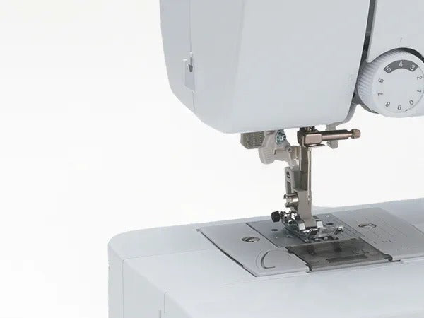 brother-cs5055-computerized-sewing-machine-close-up-needle-bar-and-presser-foot-assembly-view