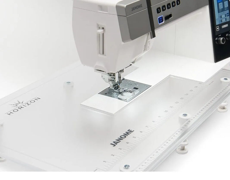 Janome Horizon Memory Craft 9480QCP Sewing & Quilting Machine