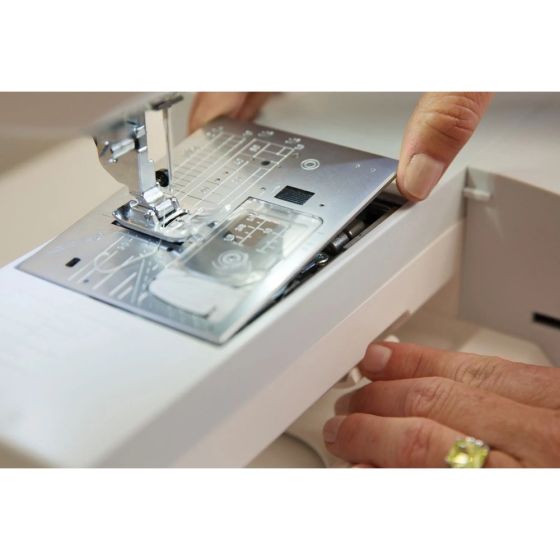 Janome Skyline S5 Anniversary Edition Computerized Sewing and Quilting Machine + Free $160 Gift Card